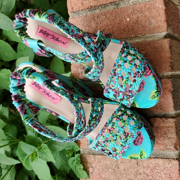 Betsey Johnson Shoes - Betsey Johnson wedges sz. 9